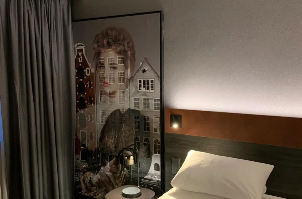 Mercure8